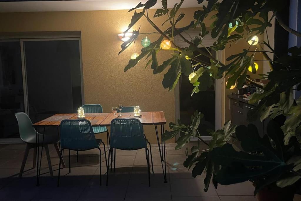 Tres Bel Appartement Contemporain Et Calme Fréjus Eksteriør billede