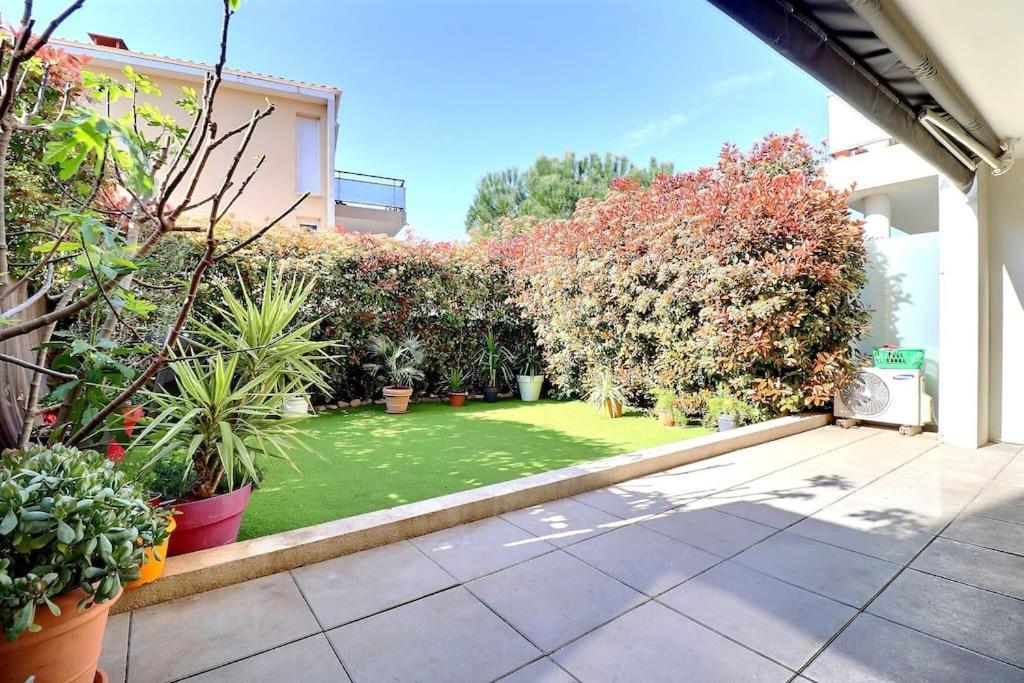 Tres Bel Appartement Contemporain Et Calme Fréjus Eksteriør billede