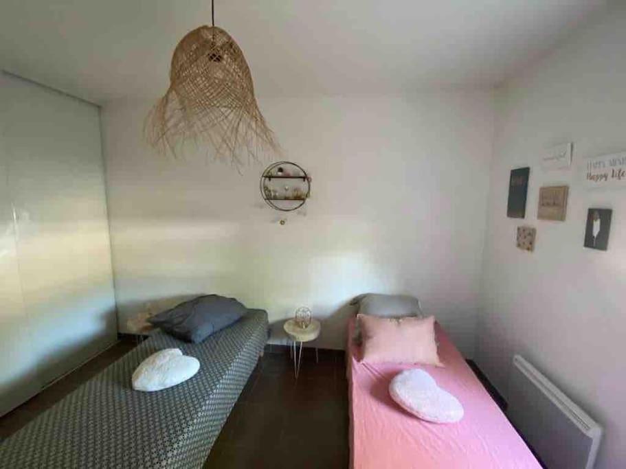 Tres Bel Appartement Contemporain Et Calme Fréjus Eksteriør billede